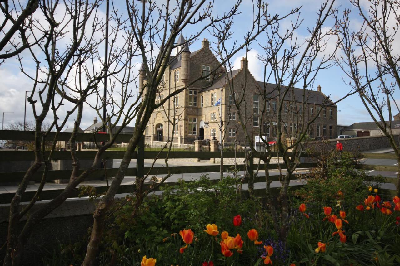 Islesburgh House Hostel Lerwick Buitenkant foto